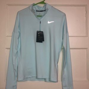 Nike running pull over size small